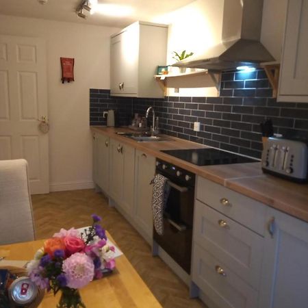 The Eaves, Glastonbury High Street 2 Bed 2 Bathroom Apartment Eksteriør bilde