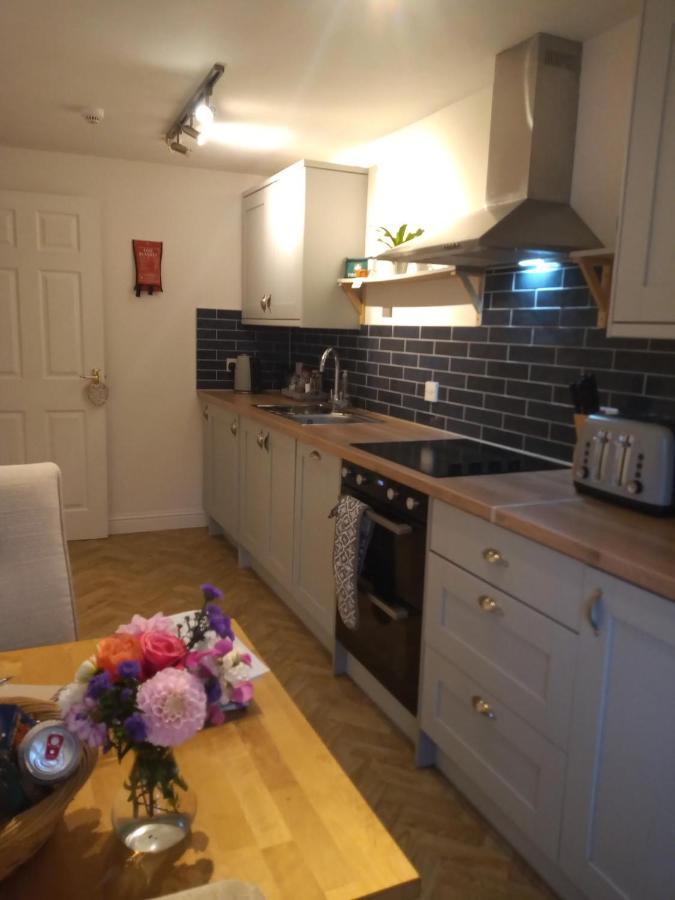 The Eaves, Glastonbury High Street 2 Bed 2 Bathroom Apartment Eksteriør bilde