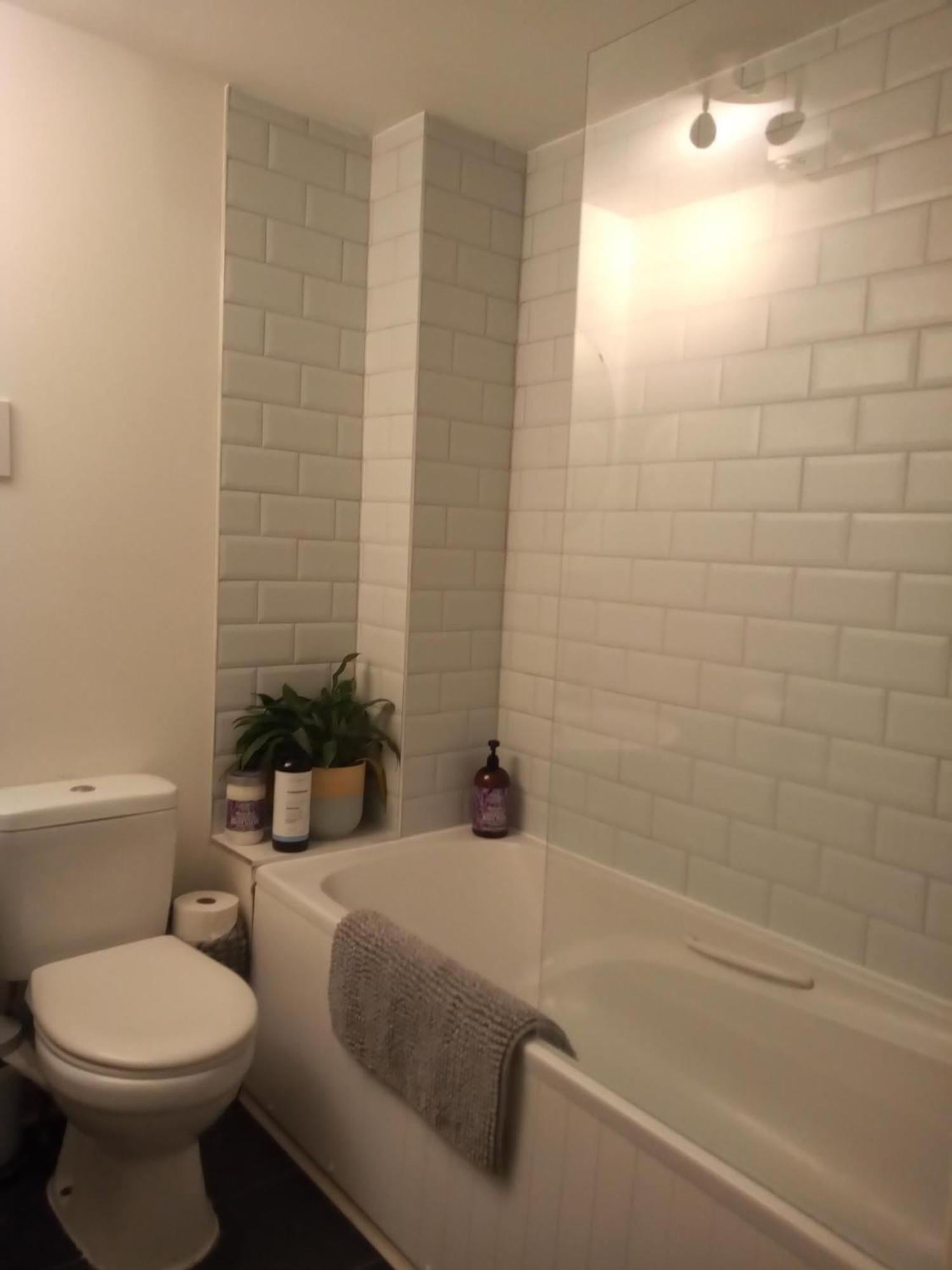The Eaves, Glastonbury High Street 2 Bed 2 Bathroom Apartment Eksteriør bilde